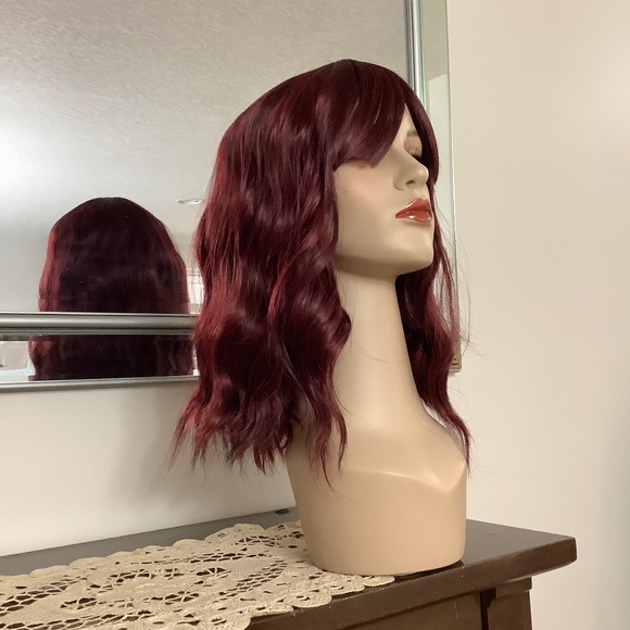 NEW Vibrant Burgundy Beachwaves Wig - Picture 1 of 9